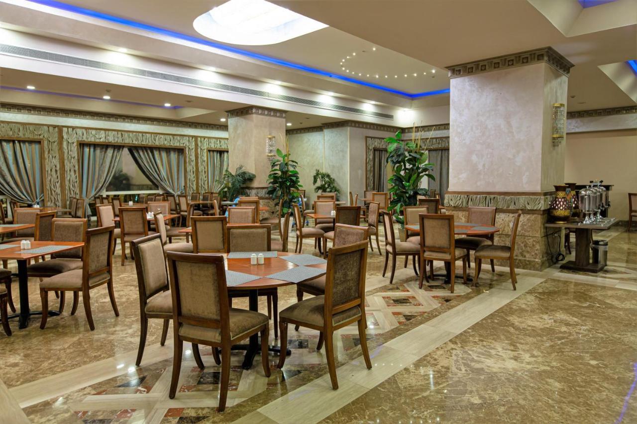 Triumph Plaza Hotel Cairo Exterior photo