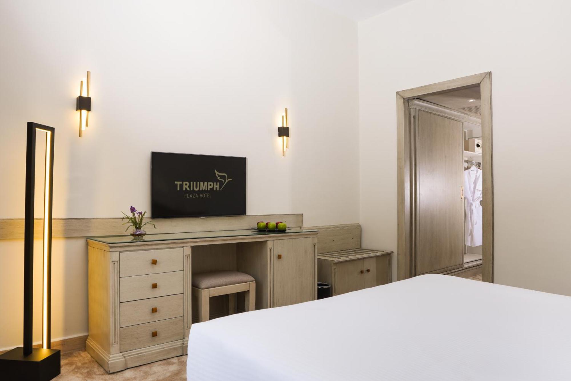 Triumph Plaza Hotel Cairo Exterior photo