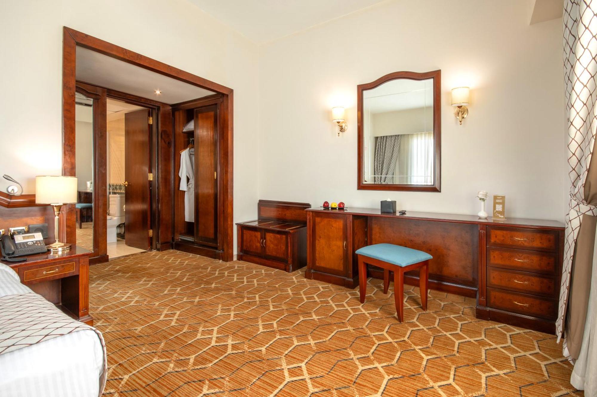 Triumph Plaza Hotel Cairo Room photo